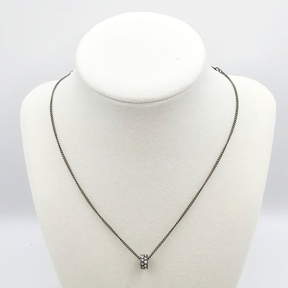 Silvertone chain with Rhinestone Kissed Pendant - Picture 3 of 4